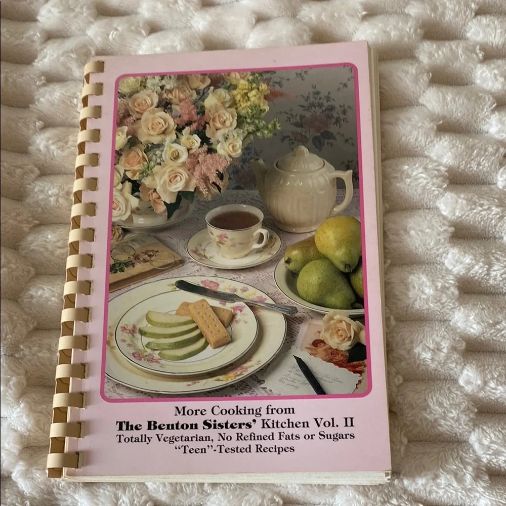 ' Vintage 1996 The Benton Sisters Kitchen Vol. II Cookbook!
